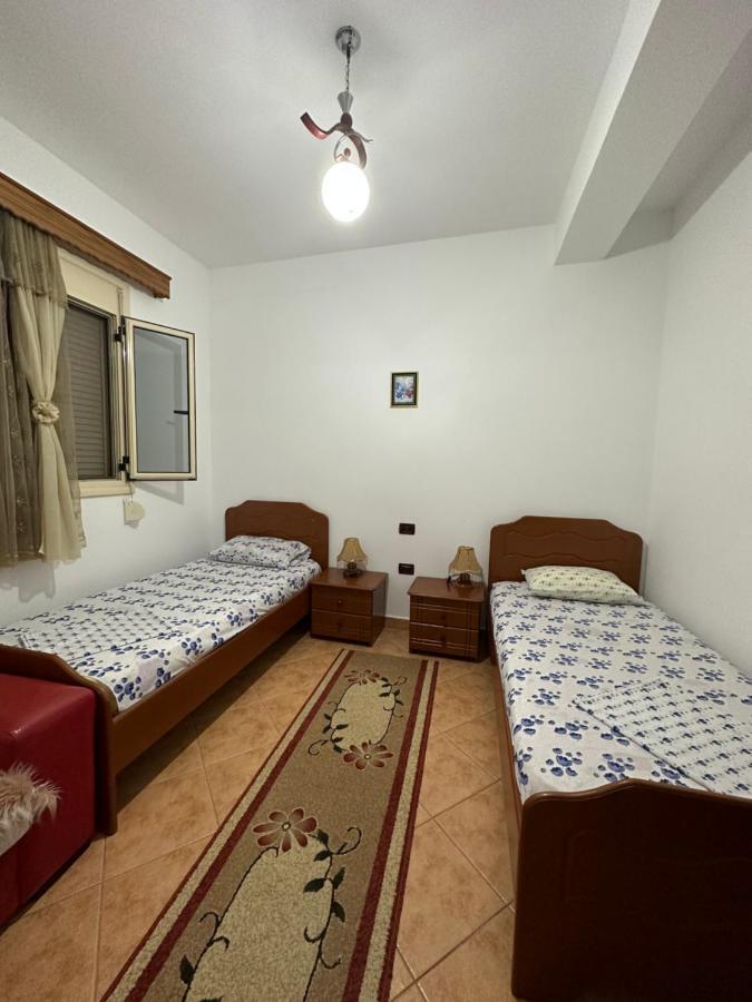 Vila Adriatik 1 Vlorë Esterno foto