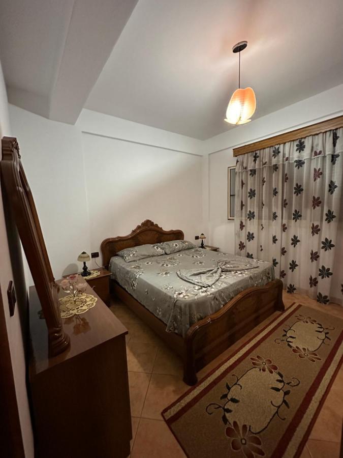 Vila Adriatik 1 Vlorë Esterno foto
