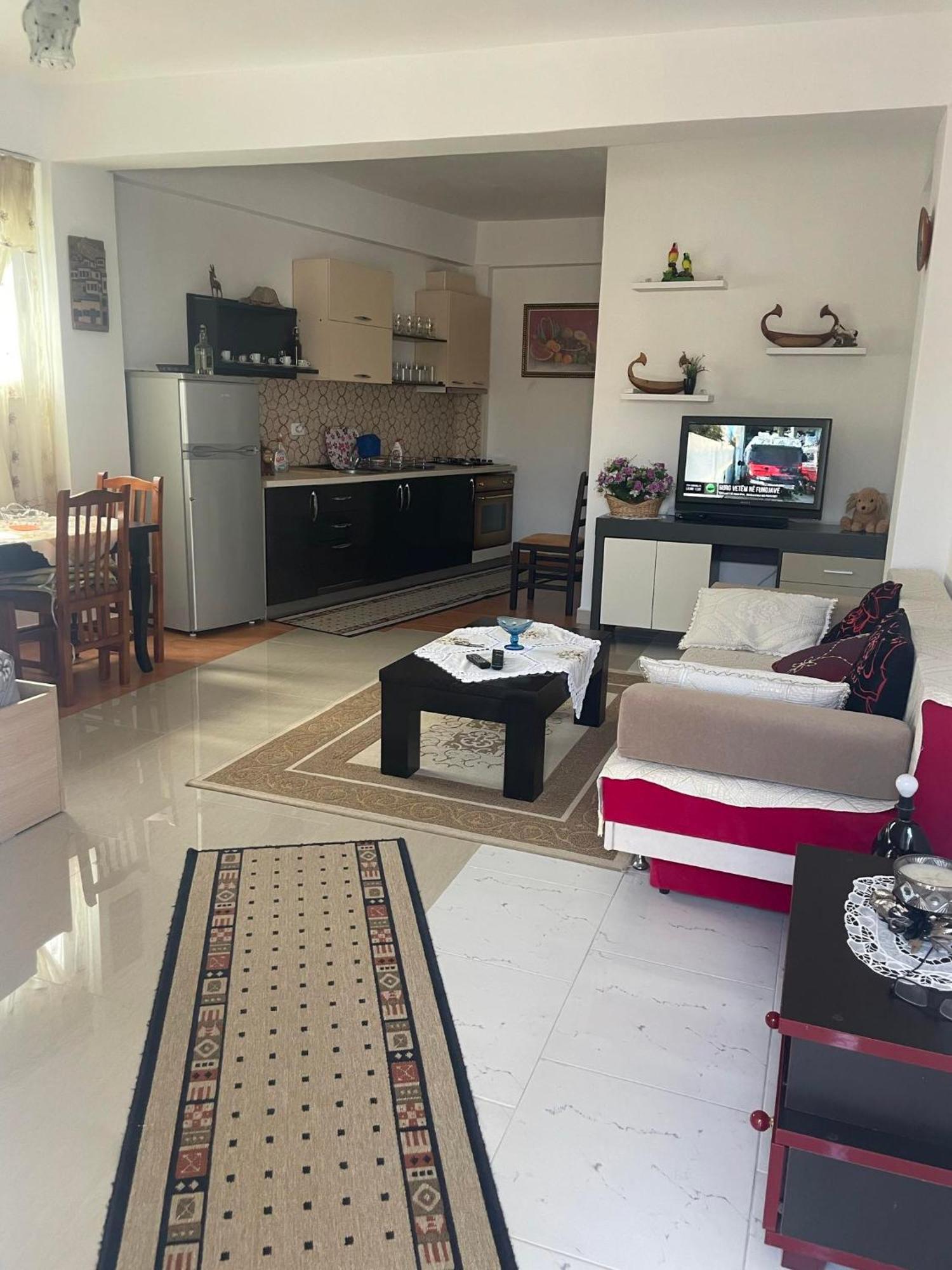Vila Adriatik 1 Vlorë Esterno foto